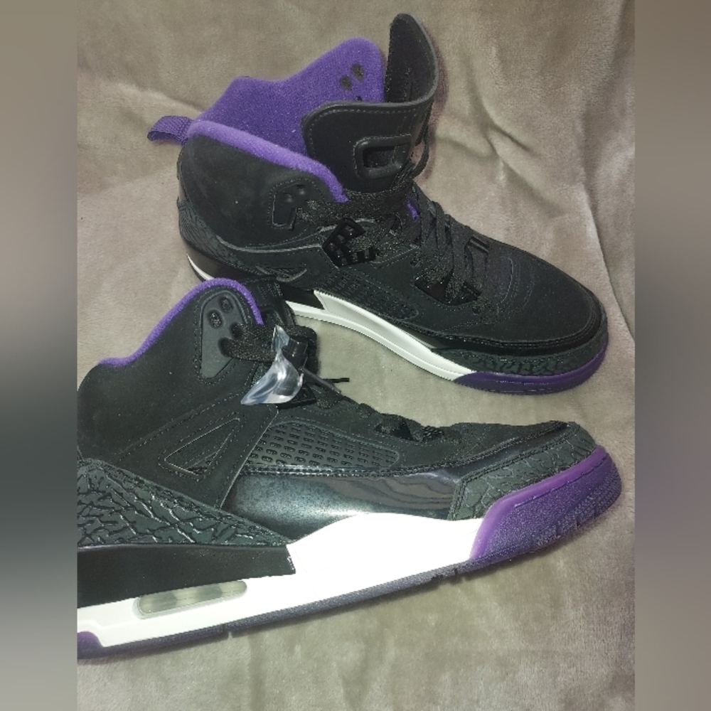 Jordan Spizike Black Court Purple Sneakers - Picture 8 of 14